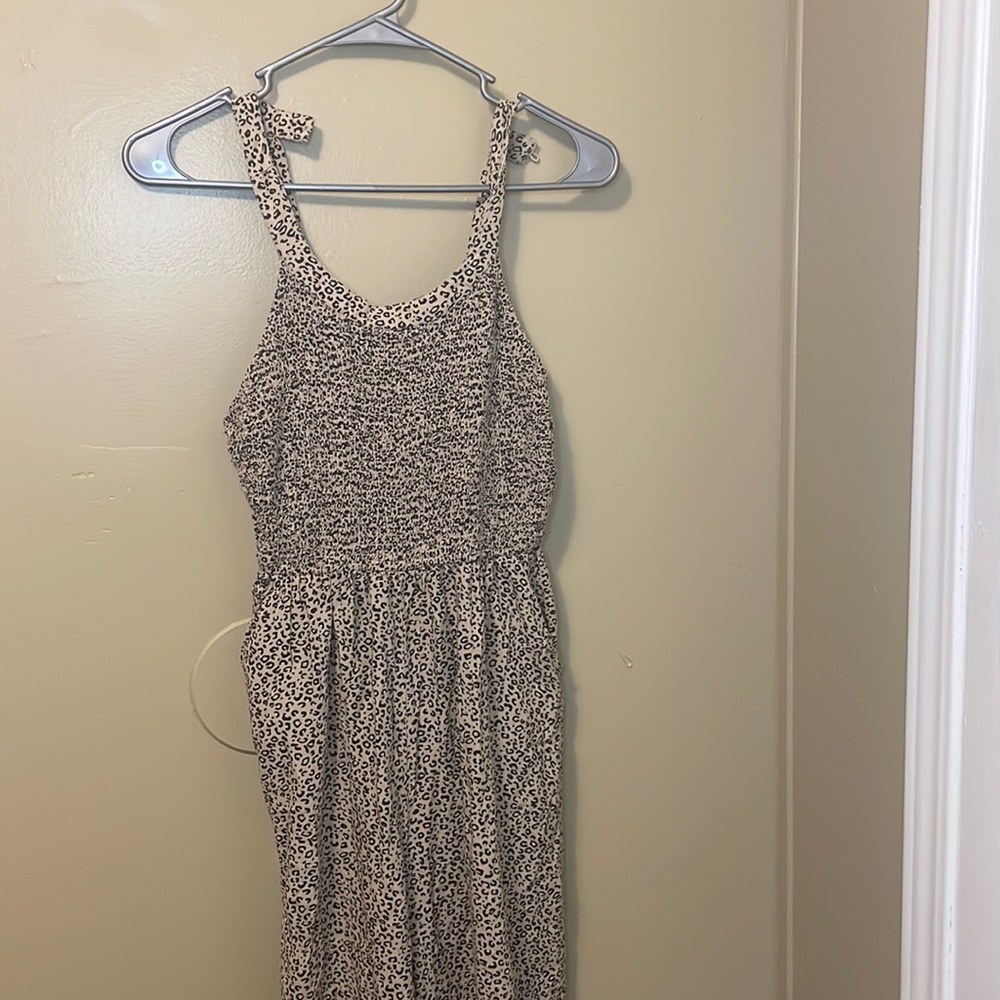 Is a Jessica Simpson romper and a size small and is cheetah print